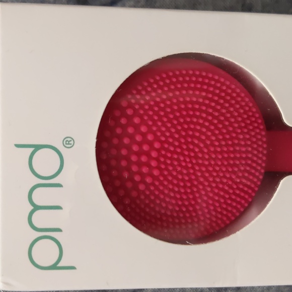 Smart Facial Cleansing Device - Picture 2 of 6